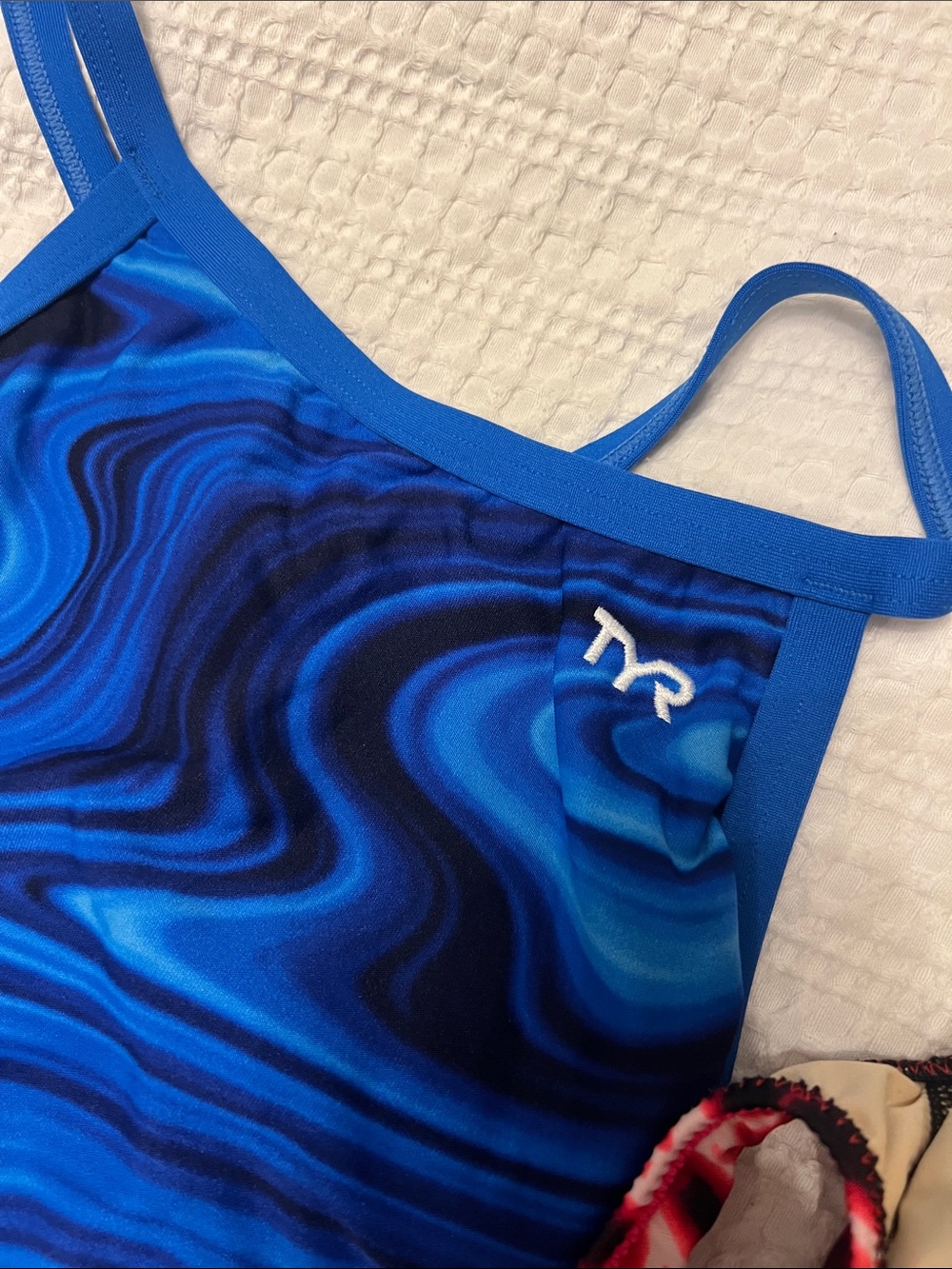 4 TYR/Speedo Racing suits Blue & Red Patterned One-Piece Swim Collection - Picture 2 of 4